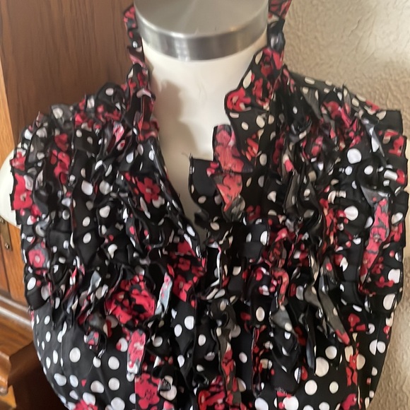 DS By Debbie Shuchat Sleeveless Ruffled Top Front Zipper Closure - Picture 2 of 6